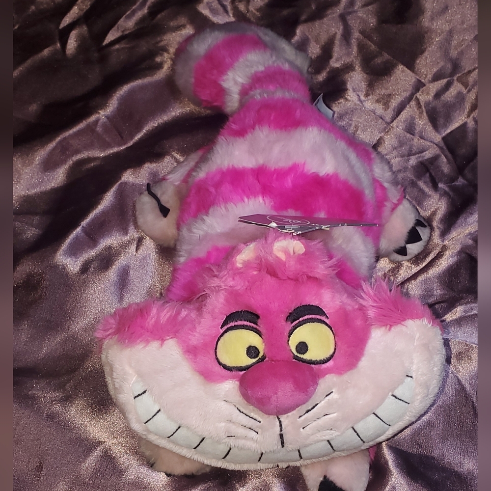 Disney store exclusive, This 18" Cheshire Cat plush toy is a rare..